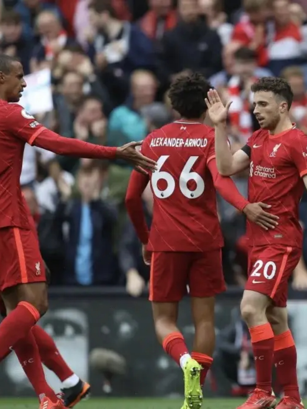 关于胜负难分：双方实力均衡比分悬念重重的信息