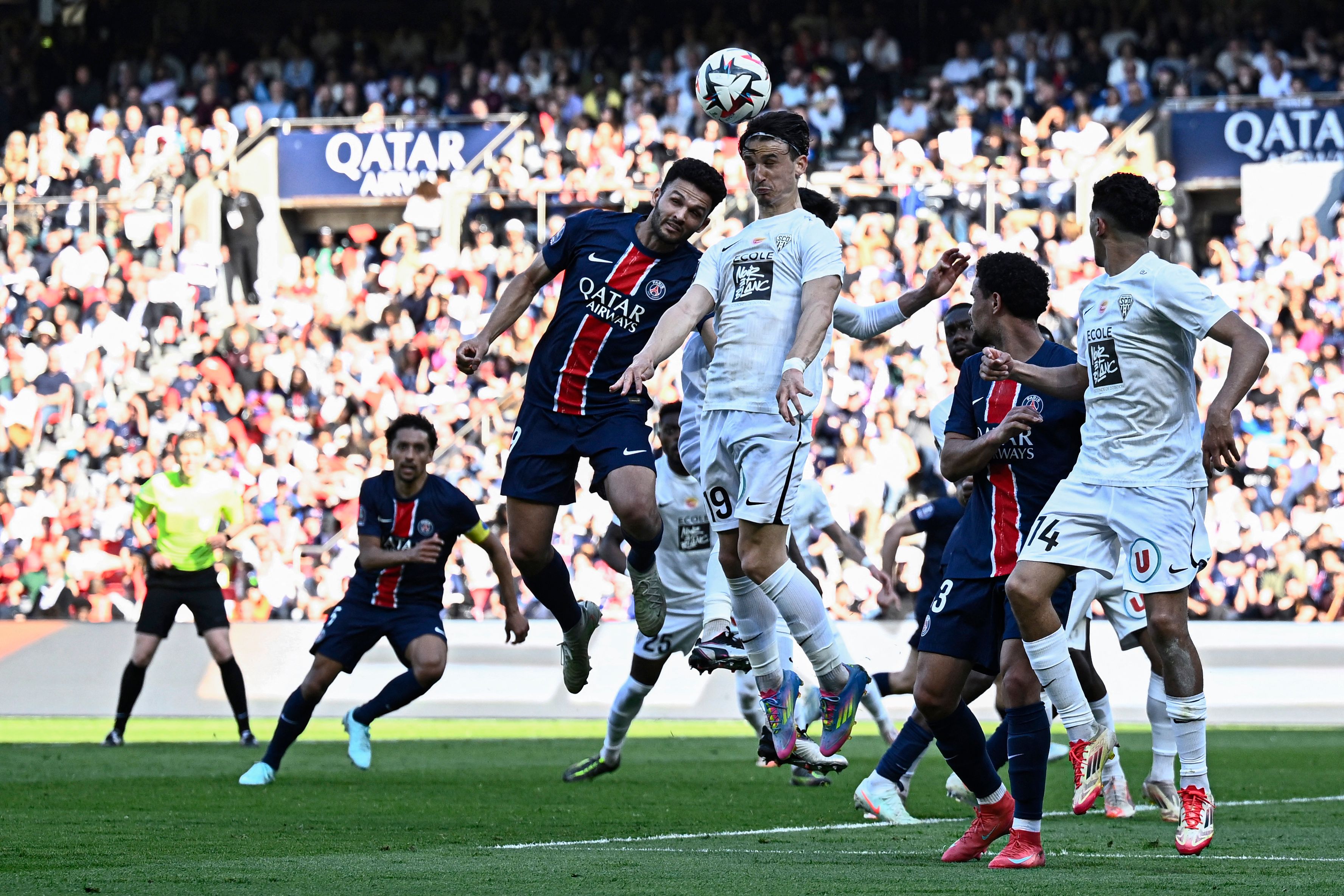 开云体育中国-包含巴黎圣日耳曼球员荷兰联赛表现抢眼的词条