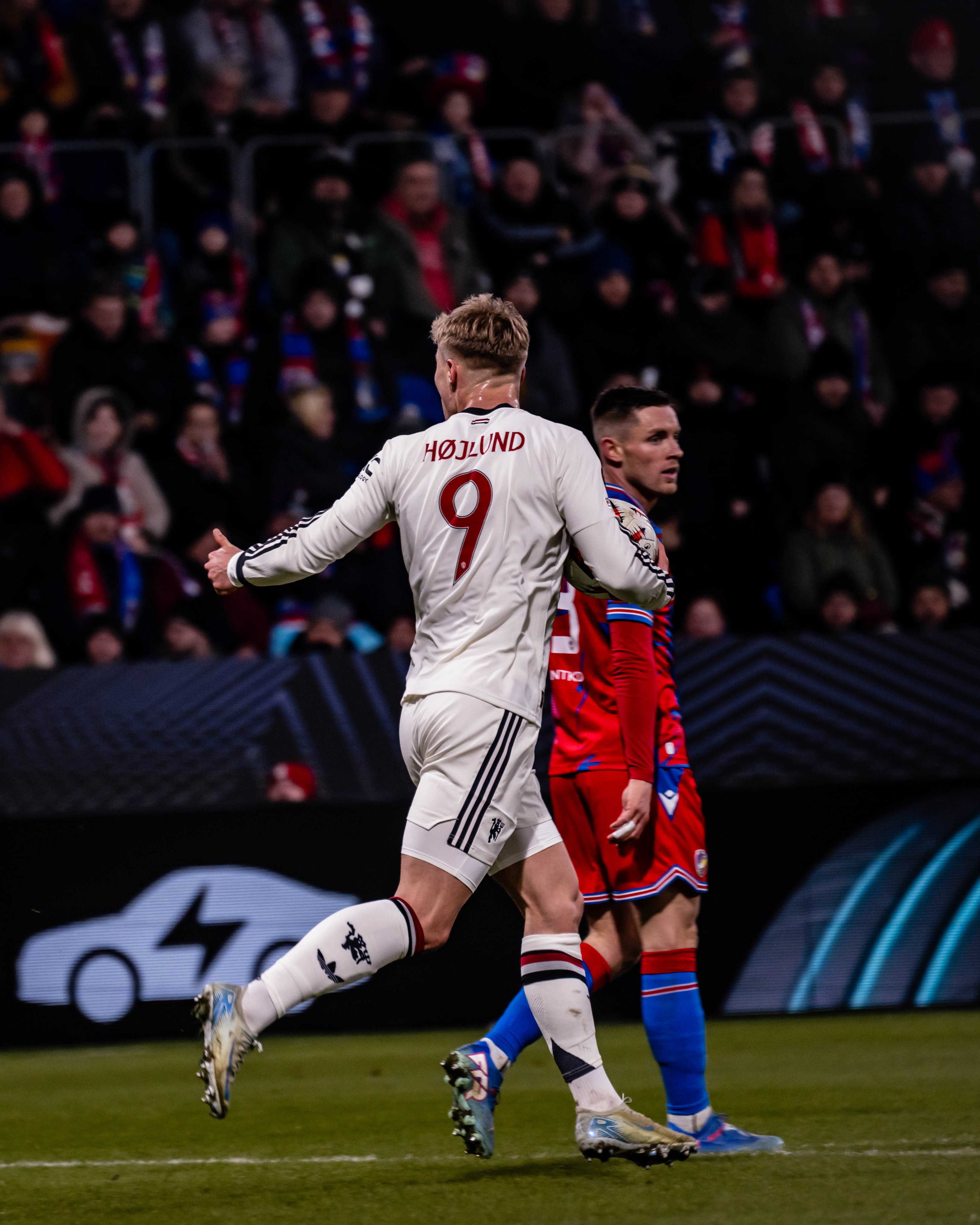 关于曼联前锋状态回升，望带领球队逆袭的信息