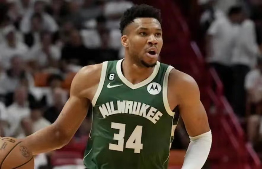 开云平台-EG碾压FLY，BDD完成史诗逆转强强对话半决赛，技惊四座