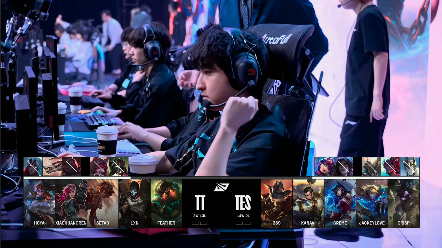 开云APP-TES翻盘KT，Chovy打出惊人五杀顶尖较量半决赛，成为赛场最大亮点