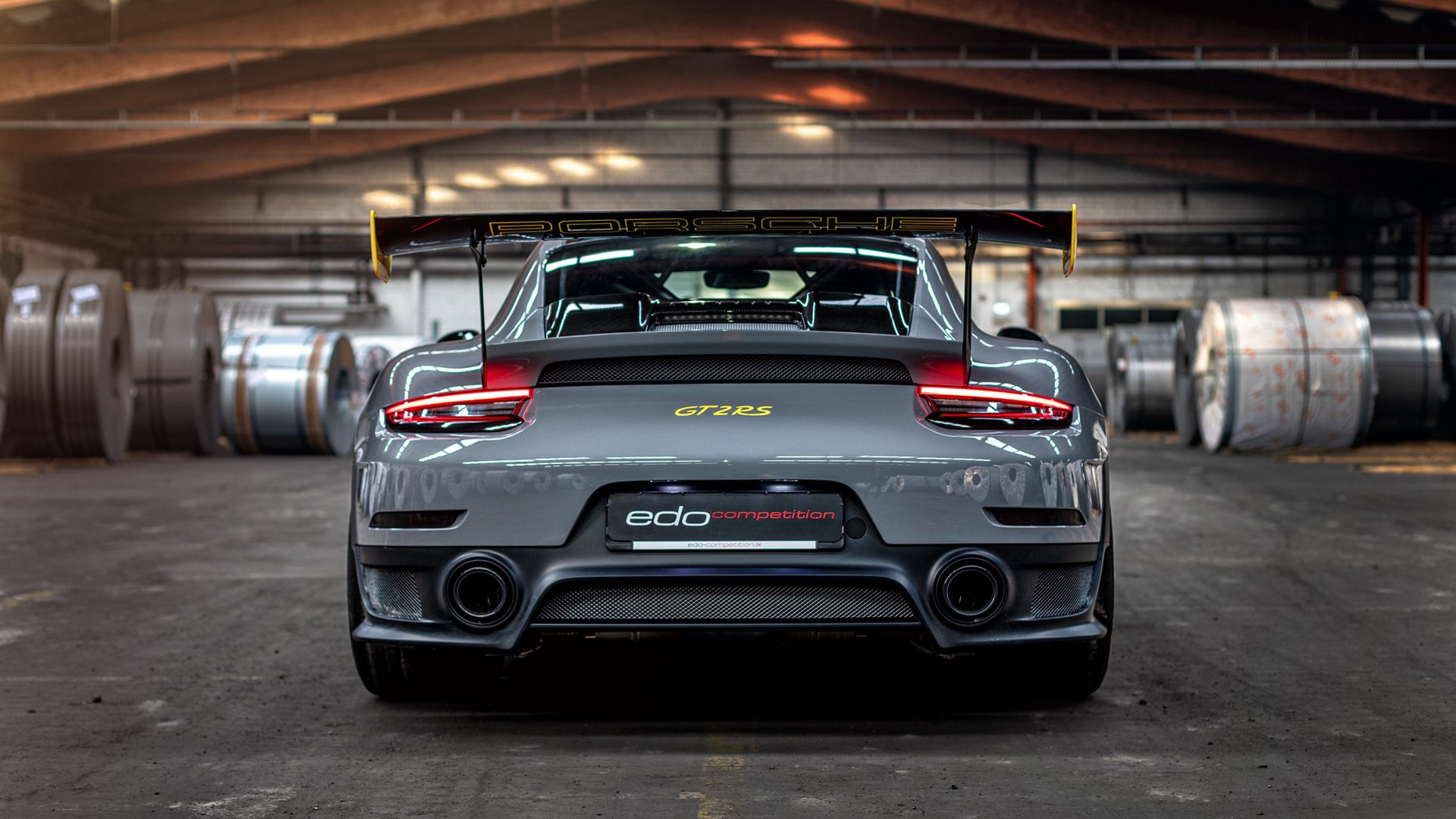 从基辅风雪到绿茵神迹，当曼联血拼乌克兰，阿圭罗已在2026的时空中接管比赛