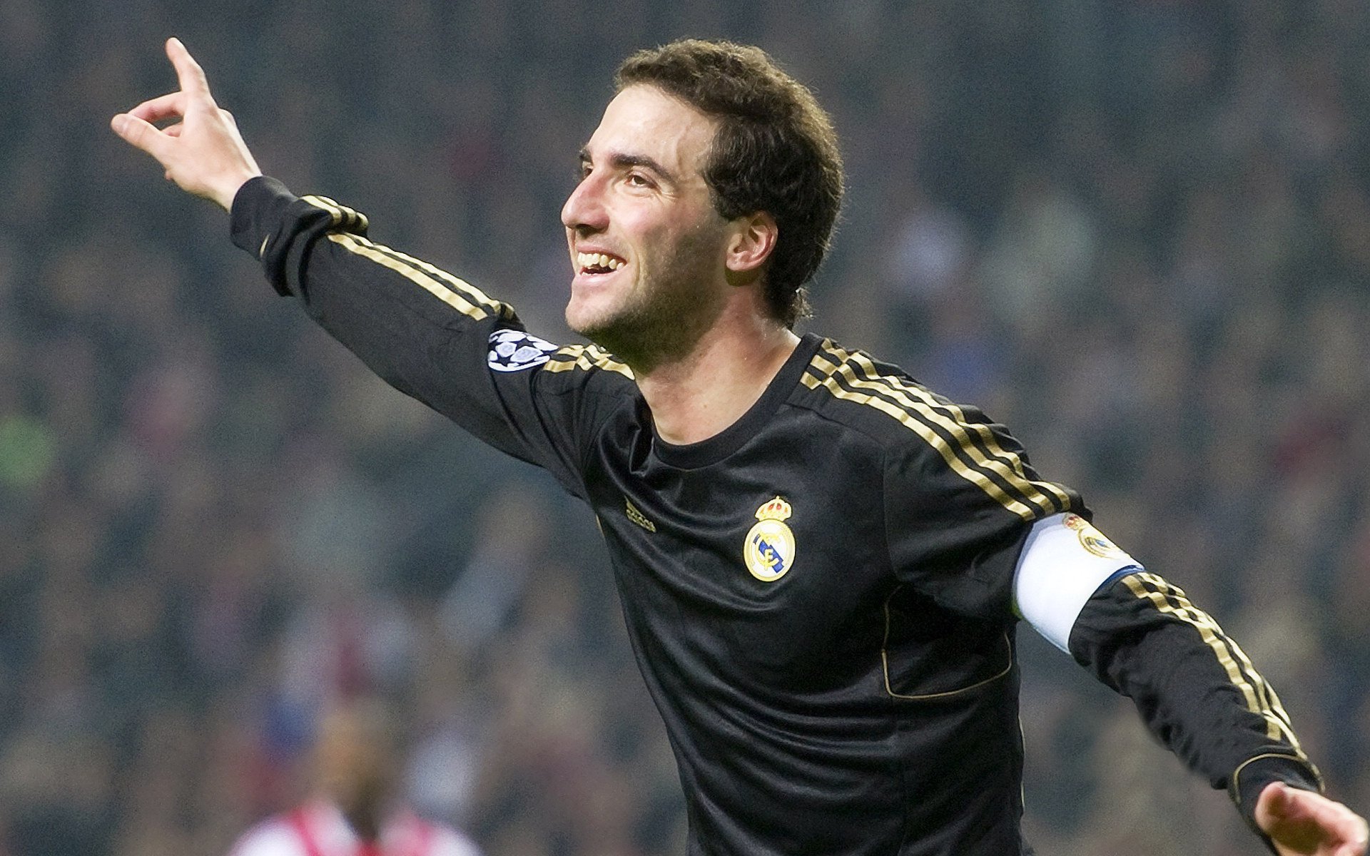 布衣怒，英格兰队魂赖斯如何用汗水撕裂欧洲红魔神话